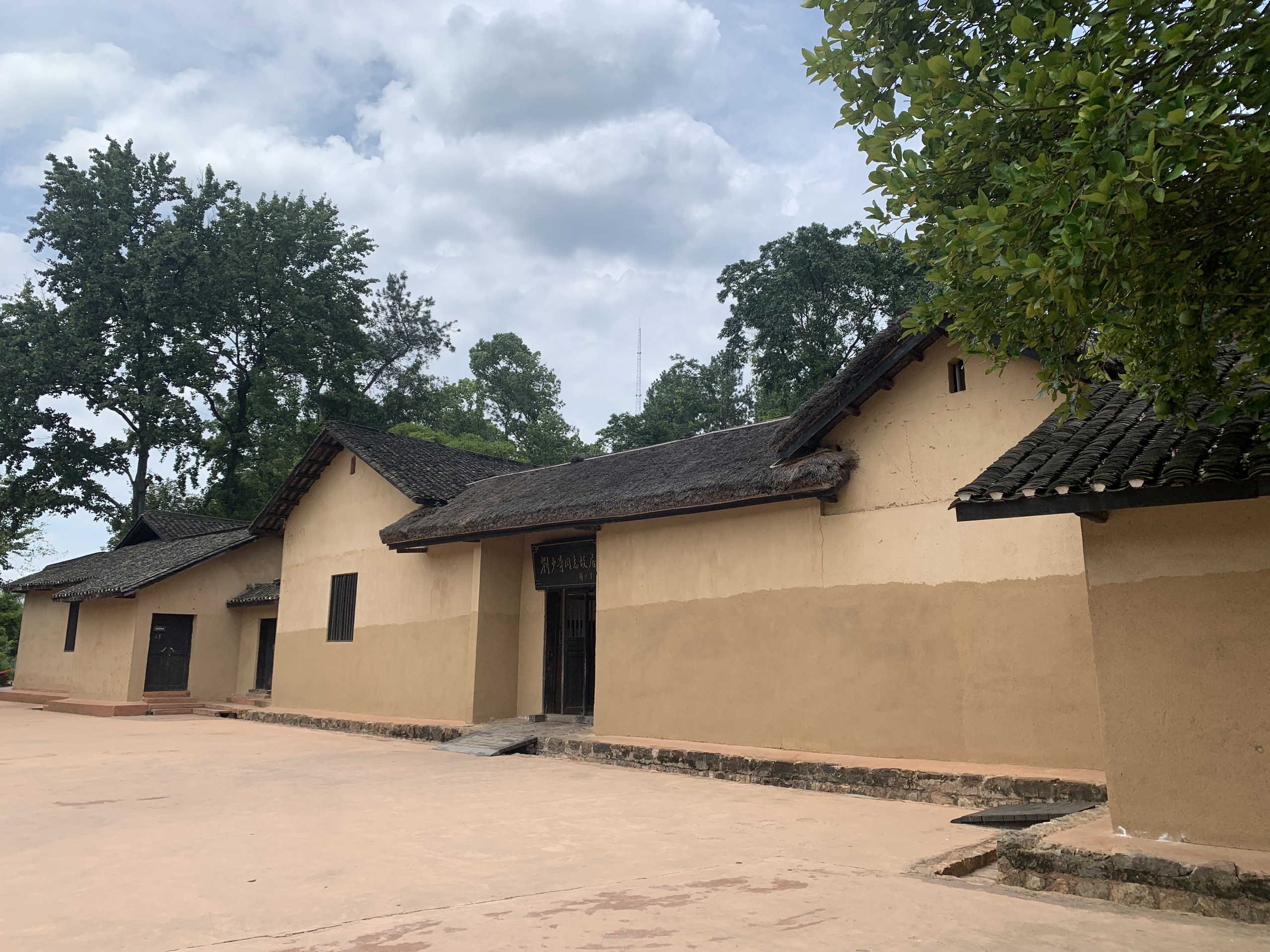 长沙市威龙保安服务有限公司,威龙保安服务,长沙保安公司,湖南保安服务,银行保安,安保公司,明星安保